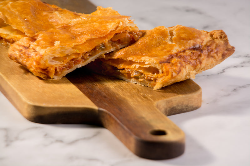 Empanada ATÚN CON PIMIENTOS Y TOMATE